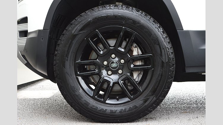 2023 認定中古車 Land Rover Defender 110 Fuji White 3.0 litre i6D​ S