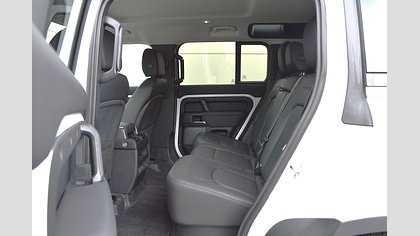 Defender 110 4