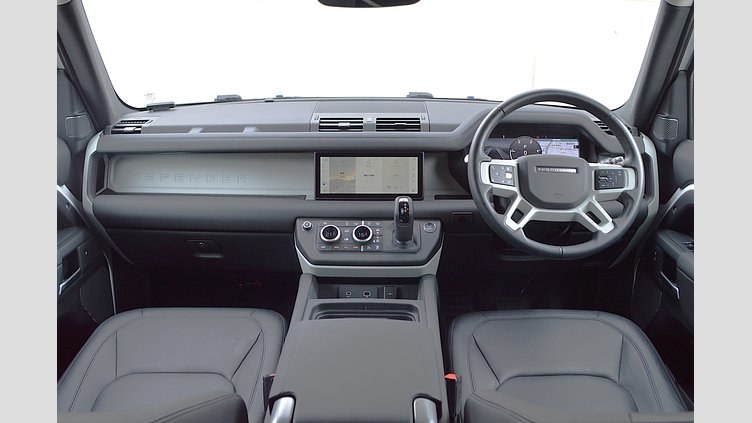 2023 認定中古車 Land Rover Defender 110 Fuji White 3.0 litre i6D​ S