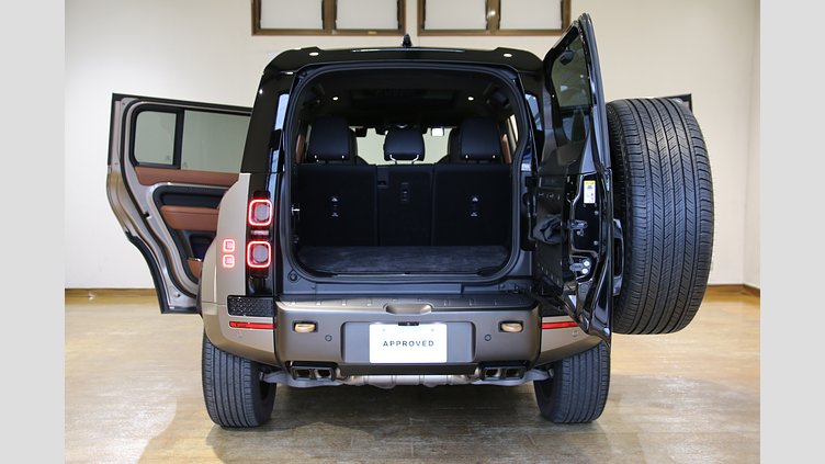 2025 認定中古車 Land Rover Defender 110 ペトラカッパー P635 ガソリンV8マイルドハイブリッド OCTA