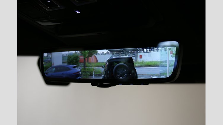 2025 認定中古車 Land Rover Defender 110 ペトラカッパー P635 ガソリンV8マイルドハイブリッド OCTA