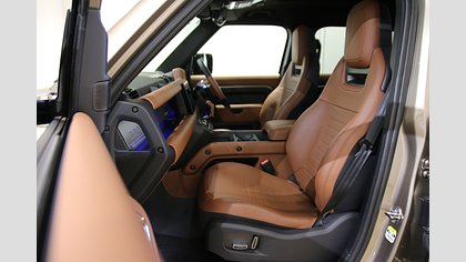 Defender 110 2