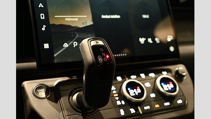 Defender 110 19