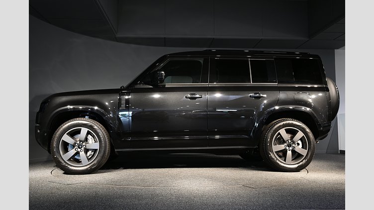 2026 Ny Land Rover Defender 110 Santorini Black Bensin Laddhybrid P300e X-Dynamic SE