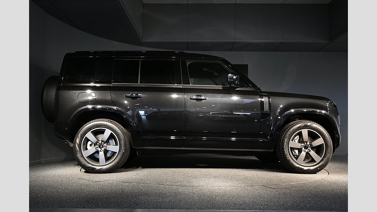 2026 Ny Land Rover Defender 110 Santorini Black Bensin Laddhybrid P300e X-Dynamic SE