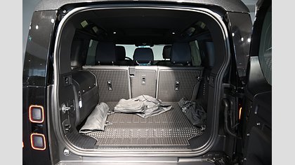Defender 110 23