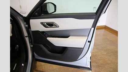 Range Rover Velar 23