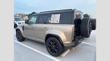 Defender 110 5