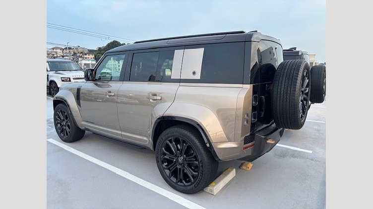2025 認定中古車 Land Rover Defender 110 ペトラカッパー P635 ガソリンV8マイルドハイブリッド OCTA