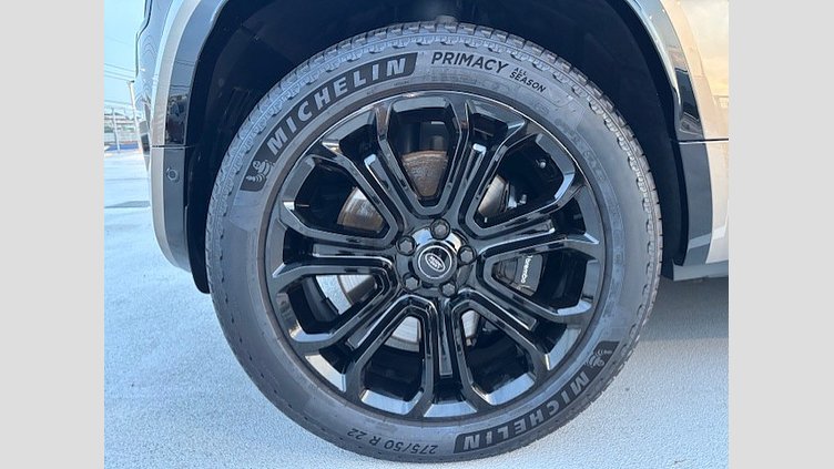 2025 認定中古車 Land Rover Defender 110 ペトラカッパー P635 ガソリンV8マイルドハイブリッド OCTA