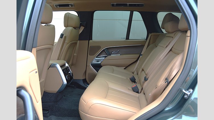 2024 認定中古車 Land Rover Range Rover ベルグレイヴィアグリーン D350 AWD MHEV（AT） スタンダードホイールベース SE