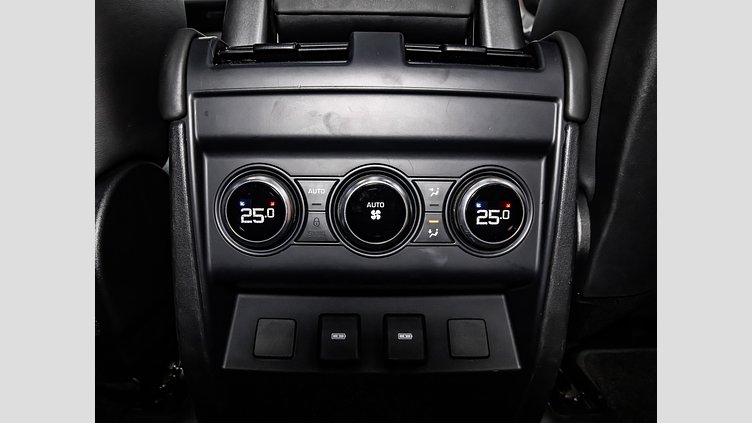 2023 Approved Land Rover Defender 110 Fuji White AWD D300 HSE X-Dynamic