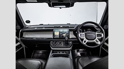 Defender 110 17