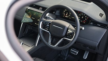 Discovery Sport 17