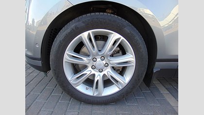 Range Rover Velar 5