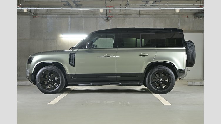 2024 認定中古車 Land Rover Defender 110 パンゲアグリーン D350 ディーゼルマイルドハイブリッド X-Dynamic HSE