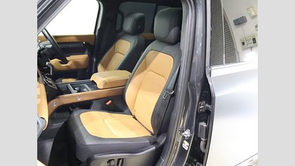 Defender 110 2