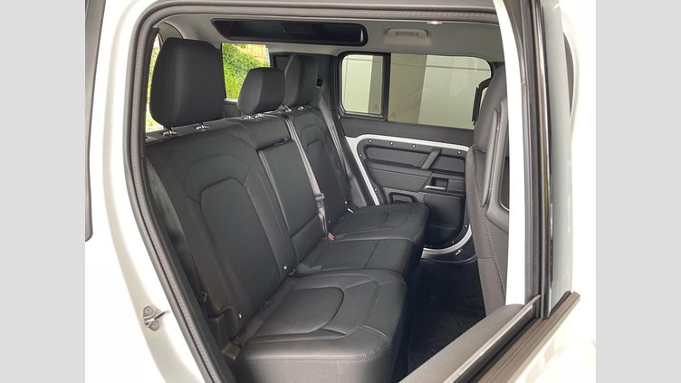 2025 認定中古車 Land Rover Defender 110 フジホワイト D350 ディーゼルマイルドハイブリッド S
