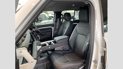 Defender 110 38