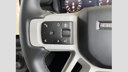 Defender 110 42