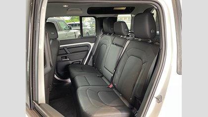 Defender 110 7