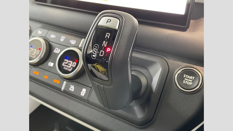 2025 認定中古車 Land Rover Defender 110 フジホワイト D350 ディーゼルマイルドハイブリッド S