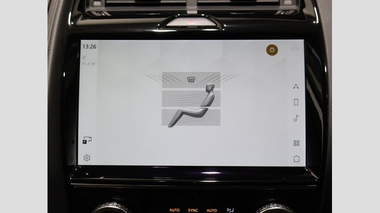2021 認定中古車 Jaguar E-Pace Santorini Black 2.0 AJ20 P4M PTA S P200