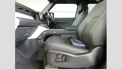 Defender 90 2