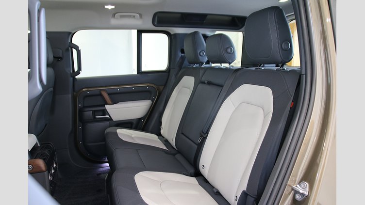 2024 認定中古車 Land Rover Defender 110 ゴンドワナストーン D300 AWD（AT） X-DYNAMIC HSE