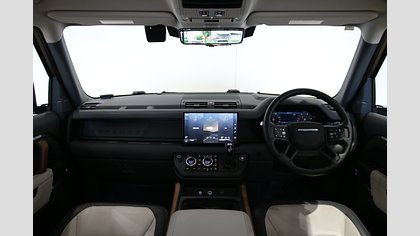 Defender 110 3