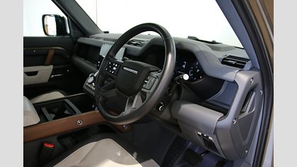 Defender 110 38