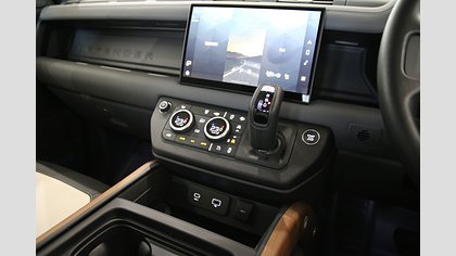 Defender 110 33