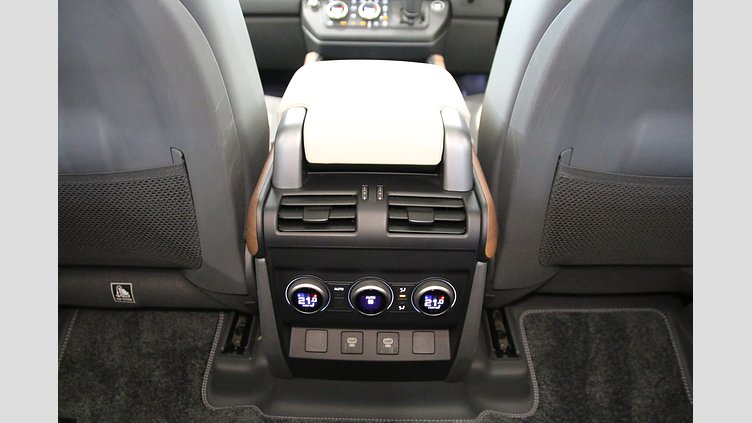 2024 認定中古車 Land Rover Defender 110 ゴンドワナストーン D300 AWD（AT） X-DYNAMIC HSE