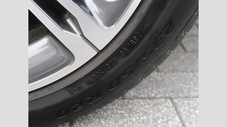 2024 認定中古車 Land Rover Range Rover Evoque フジホワイト プラグインハイブリッド（ガソリン） Standard Wheelbase DYNAMIC HSE