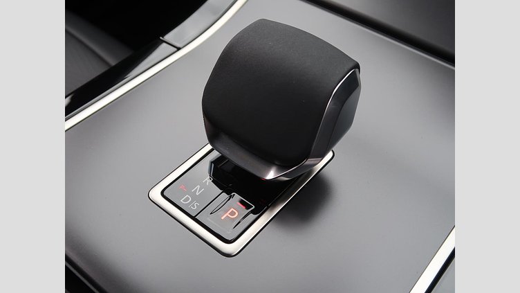 2024 認定中古車 Land Rover Range Rover Evoque フジホワイト プラグインハイブリッド（ガソリン） Standard Wheelbase DYNAMIC HSE