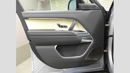 Range Rover 27