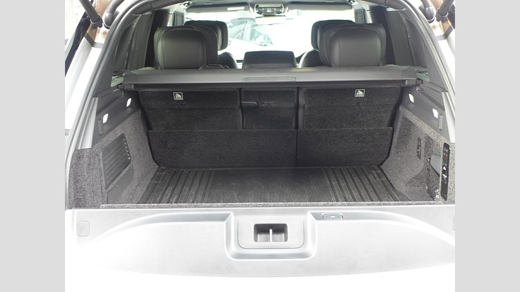 2024 認定中古車 Land Rover Range Rover ハクバシルバー 615 AWD（AT） スタンダードホイールベース SV