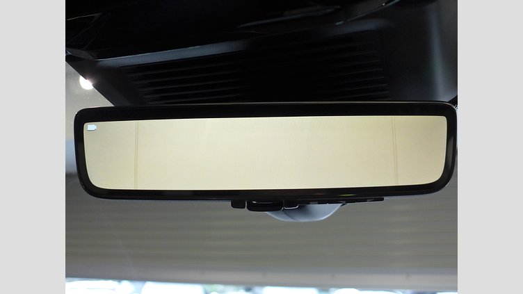 2024 認定中古車 Land Rover Range Rover ハクバシルバー 615 AWD（AT） スタンダードホイールベース SV