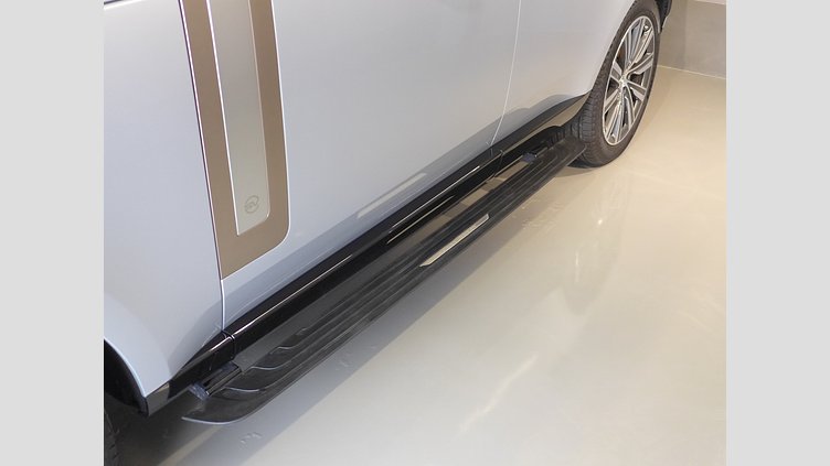 2024 認定中古車 Land Rover Range Rover ハクバシルバー 615 AWD（AT） スタンダードホイールベース SV