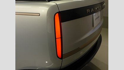 Range Rover 7