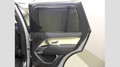 Range Rover 32