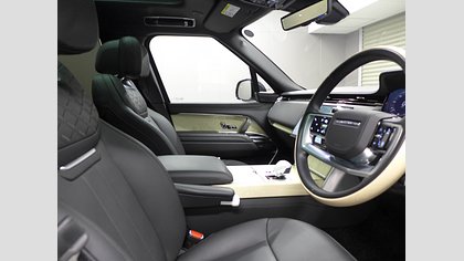 Range Rover 25