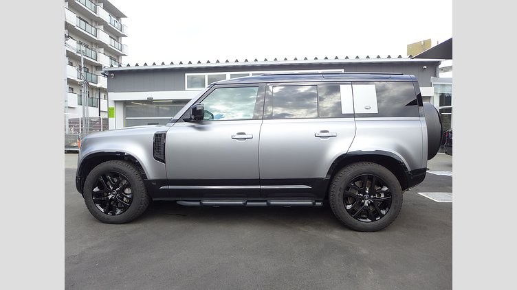2023 認定中古車 Land Rover Defender 110 アイガーグレイ D300 AWD（AT） X-DYNAMIC SE