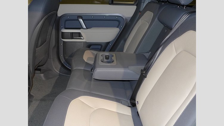 2023 認定中古車 Land Rover Defender 110 アイガーグレイ D300 AWD（AT） X-DYNAMIC SE