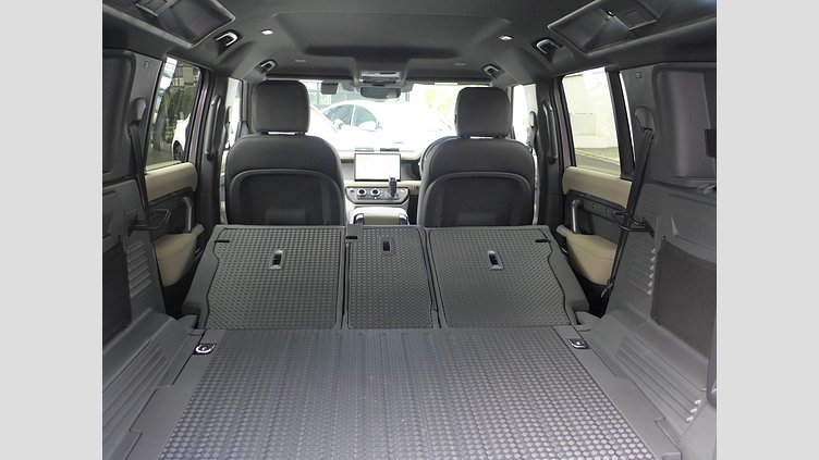 2023 認定中古車 Land Rover Defender 110 アイガーグレイ D300 AWD（AT） X-DYNAMIC SE