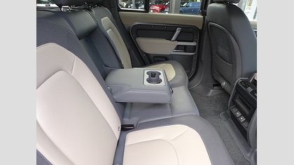 Defender 110 62