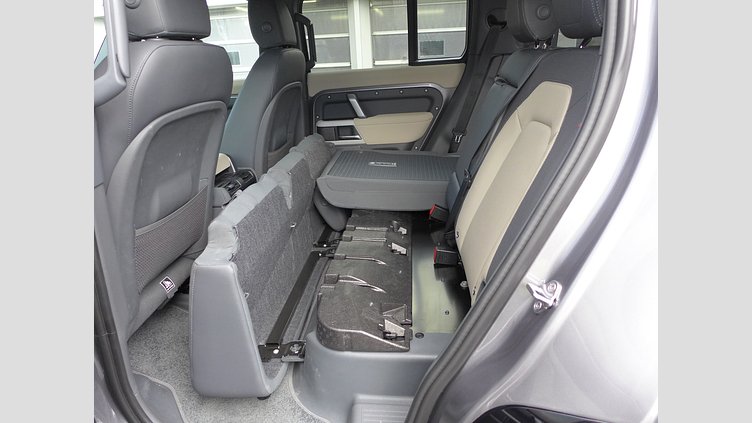 2023 認定中古車 Land Rover Defender 110 アイガーグレイ D300 AWD（AT） X-DYNAMIC SE