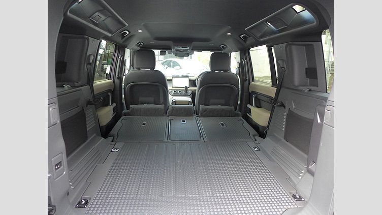 2023 認定中古車 Land Rover Defender 110 アイガーグレイ D300 AWD（AT） X-DYNAMIC SE