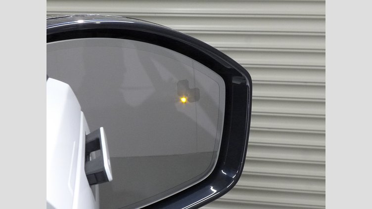 2021 認定中古車 Land Rover Range Rover Velar フジホワイト D200 AWD（オートマチック） MHEV R-DYNAMIC S