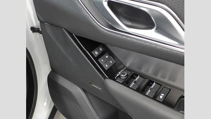 Range Rover Velar 13